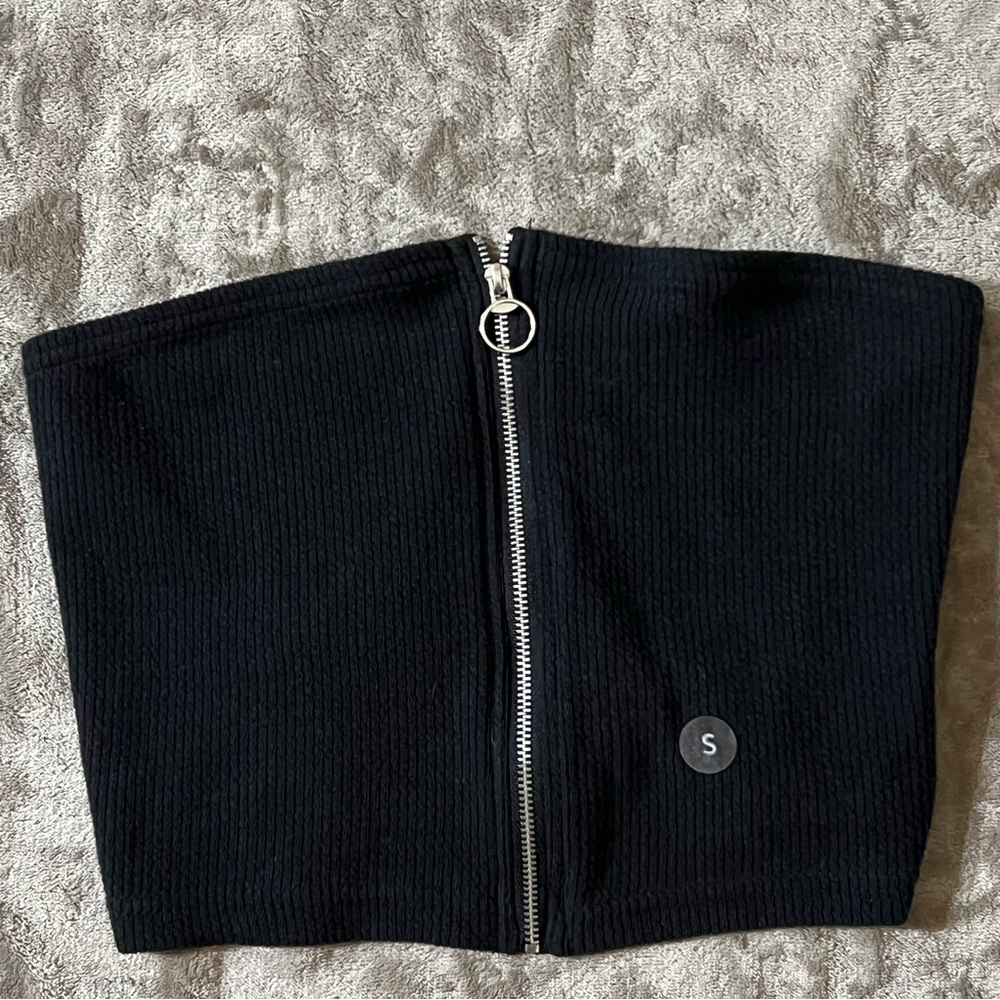 TILLY’S BLACK TUBE TOP
